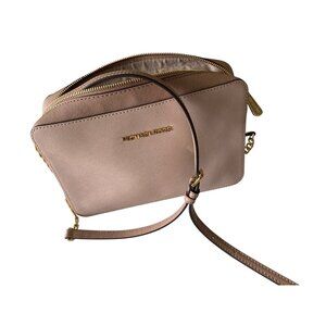 Michael Kors Jet Set colorblocked Saffiano Large Crossbody Bag Soft Pink & Fawn